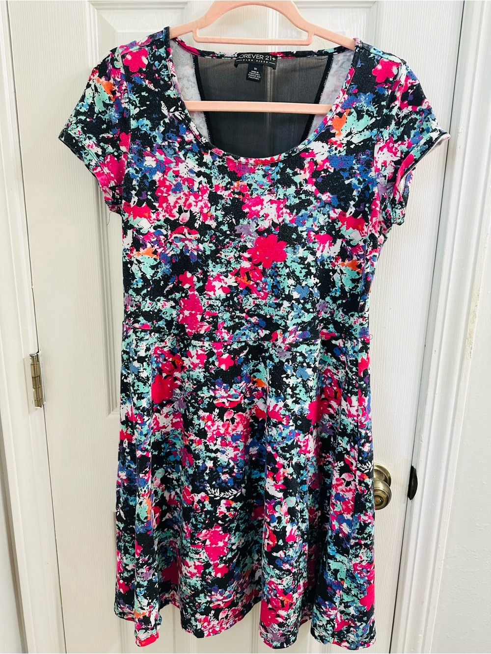Forever 21 Bright Floral Scoop-Neck Fit & Flare Dress (2016)